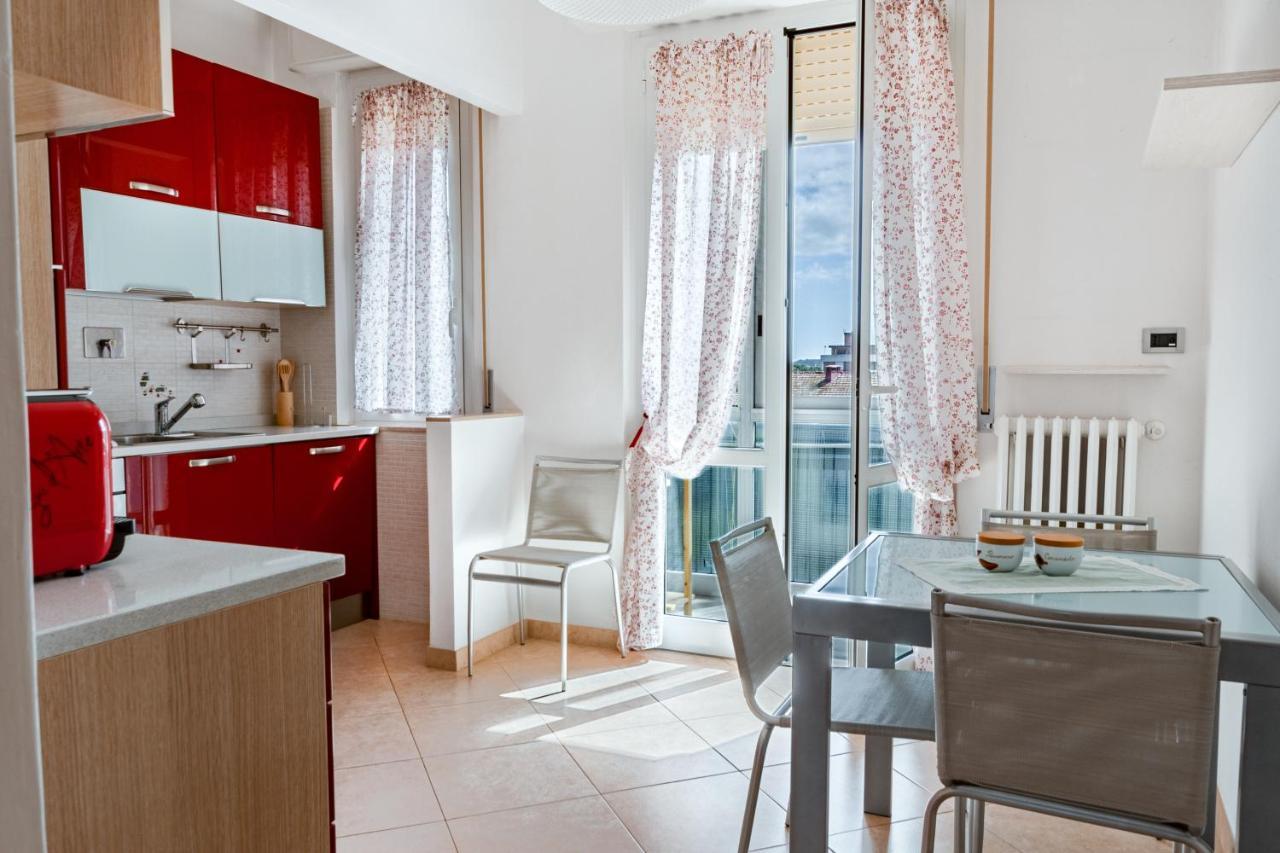 شقة Luxury House Near Train Station ليفورنو المظهر الخارجي الصورة